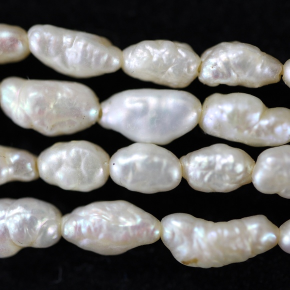 White Freshwater Seed Pearl Necklace Bracelet Set - Picture 2 of 8